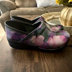 DANSKO PROFESSIONAL MULTI-COLORED (MYSTIC PATENT) WOMEN’S SLIP-ON CLOGS